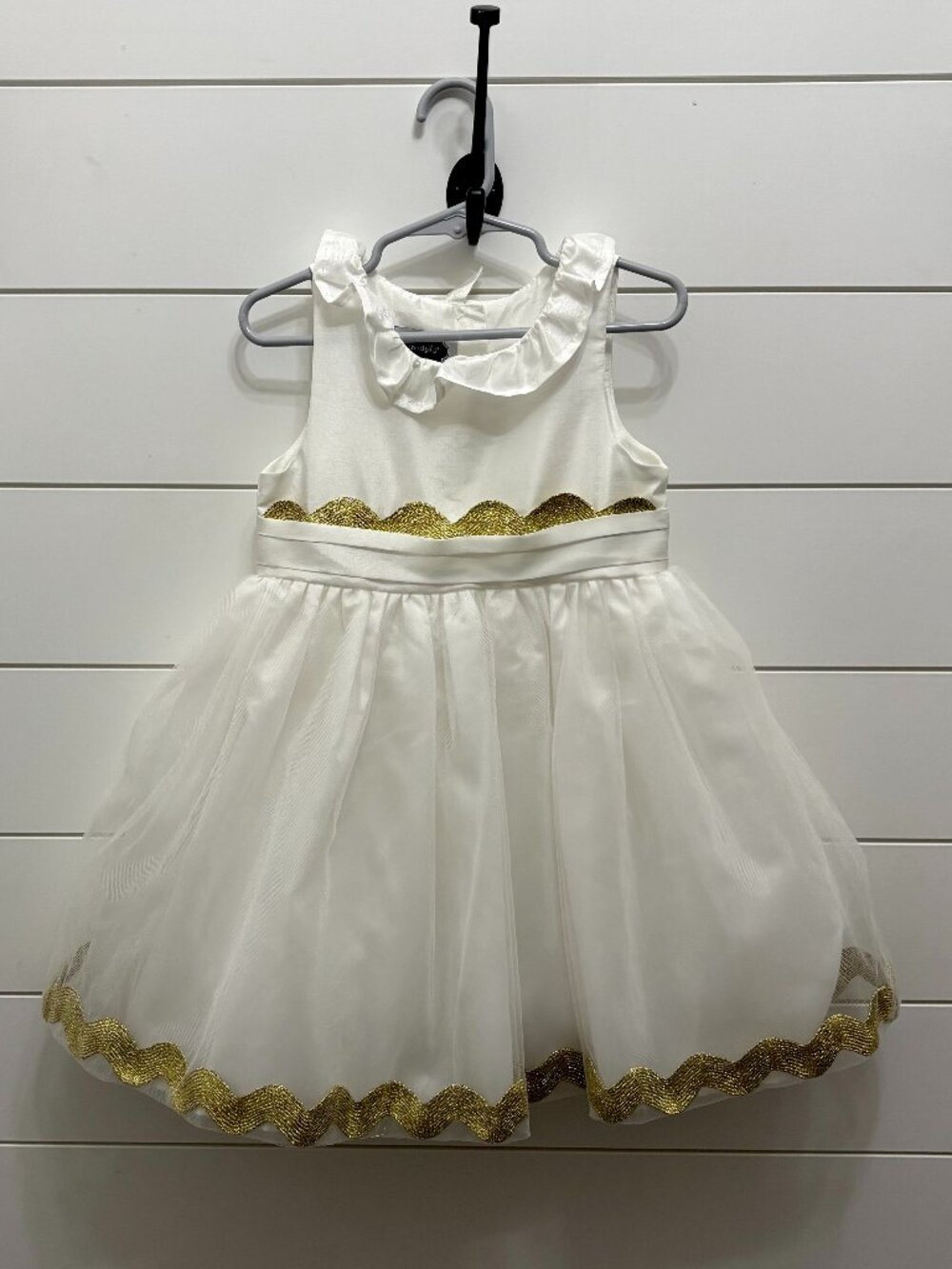 NWOT Mud Pie Girls Ivory and Gold Ric Rac Sleeveless Tulle Dress Size 5T